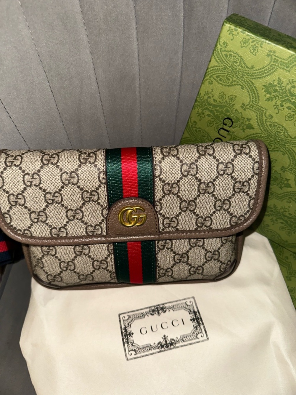 Gucci Beige GG Supreme Canvas Crossbody with Green-Red Web Stripe - Picture 2 of 5